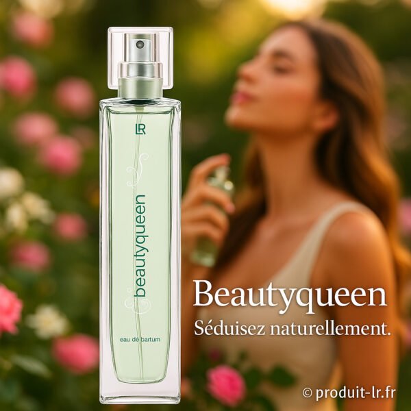 Flacon Beautyqueen de LR Health & Beauty mis en avant dans un jardin fleuri, avec une femme floue en arrière-plan se parfumant.